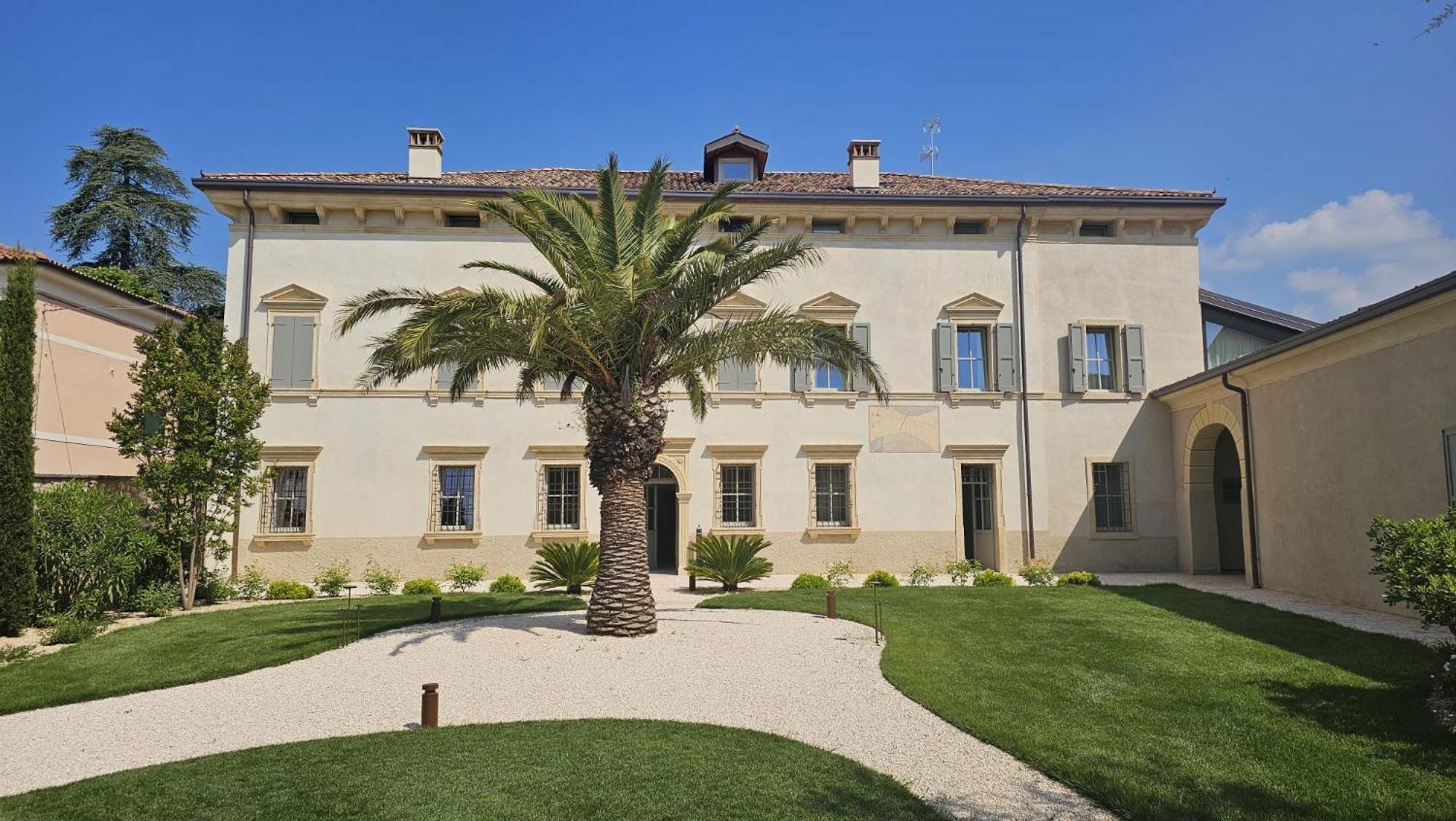 Villa Tosi - Luxury Apartments In Villa Veneta Tregnago المظهر الخارجي الصورة